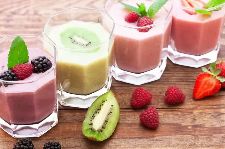 smoothies φρούτων για δίαιτα κατανάλωσης